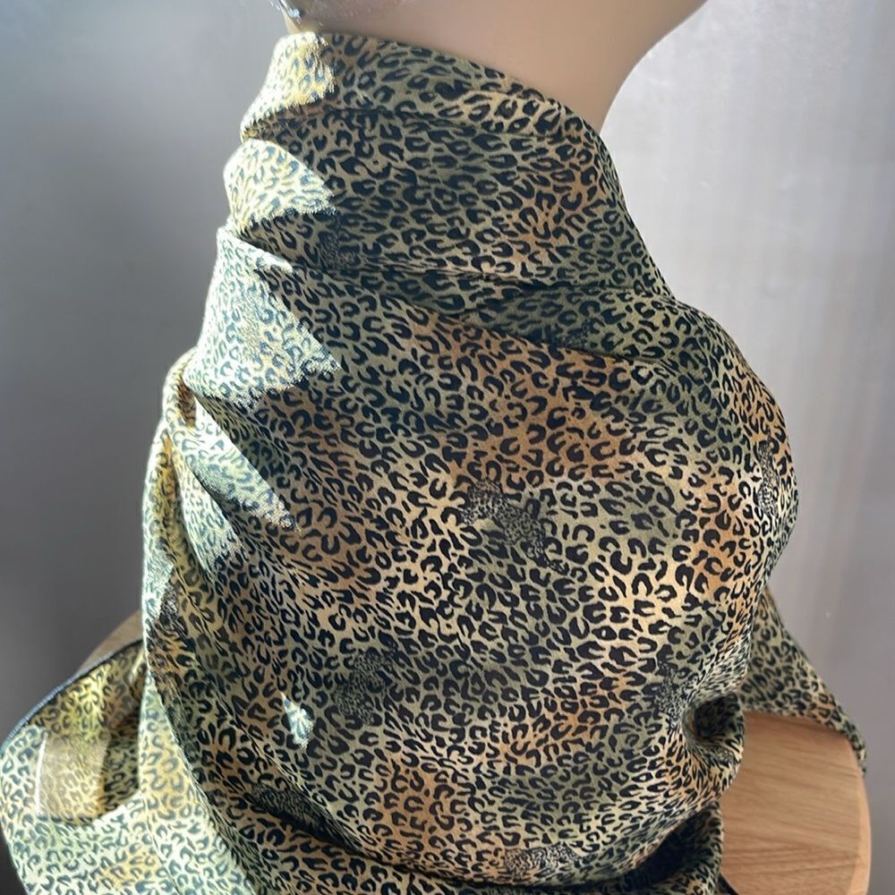 Leopard Print Scarf Unbranded - Picture 4 of 5